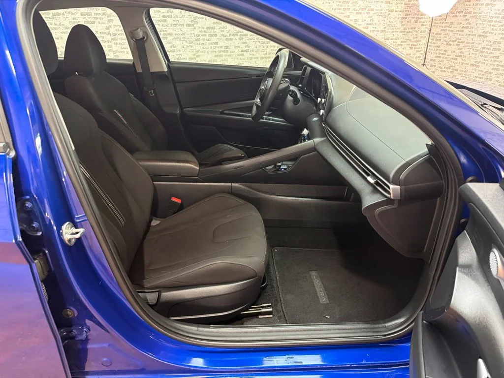 Used 2023 Intense Blue Hyundai SEL image 10