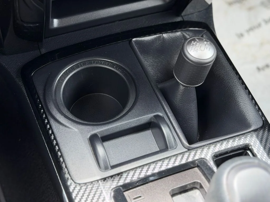 Used 2020 Gray Toyota Venture image 22