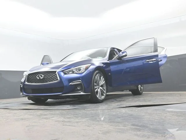 Certified Used 2019 Blue INFINITI 3.0t LUXE image 31