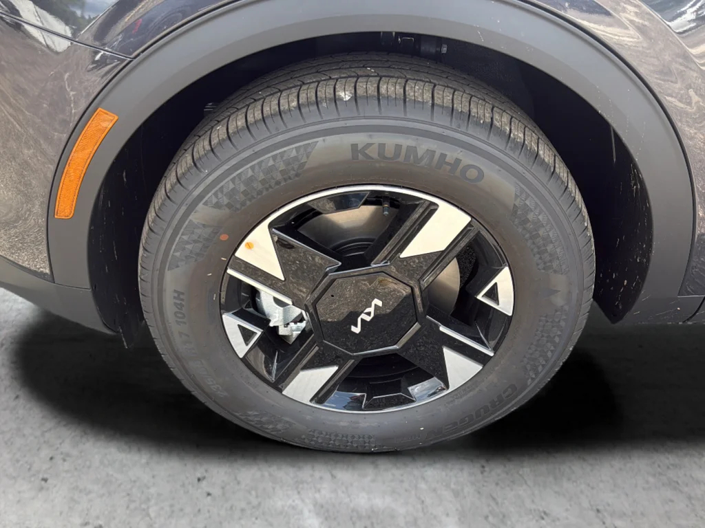 New 2026 Gray Kia LX image 32