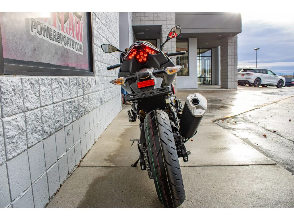 New 2026 Metallic Matte Graphenesteel Gray Kawasaki  image 8