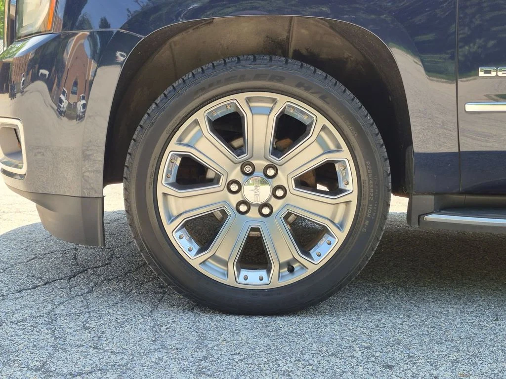 Used 2018 Blue GMC Denali image 39