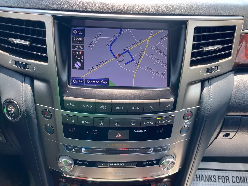 Used 2014 Black Lexus 570 image 21