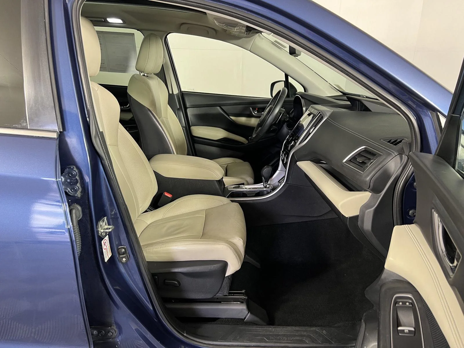 Used 2019 Abyss Blue Pearl Subaru Limited image 13