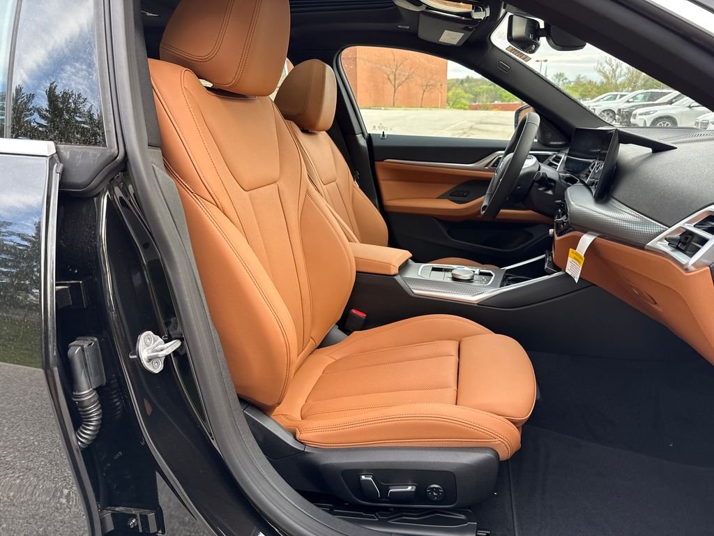 New 2026 Black BMW xDrive40 image 27