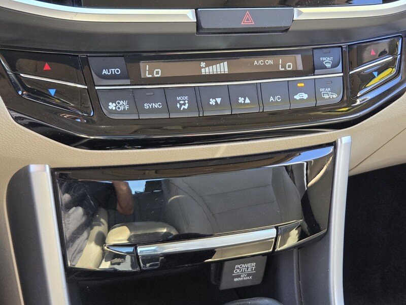 Used 2017 White Orchid Pearl Honda EX-L CVT image 25
