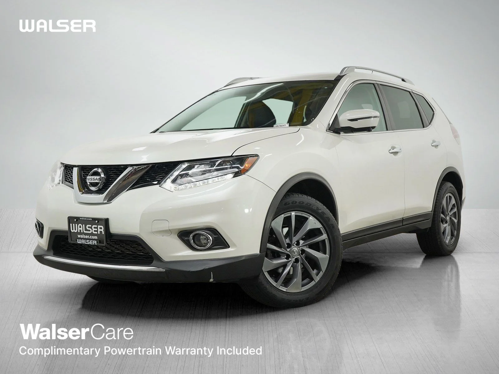 Used 2016 Pearl White Nissan SL image 1
