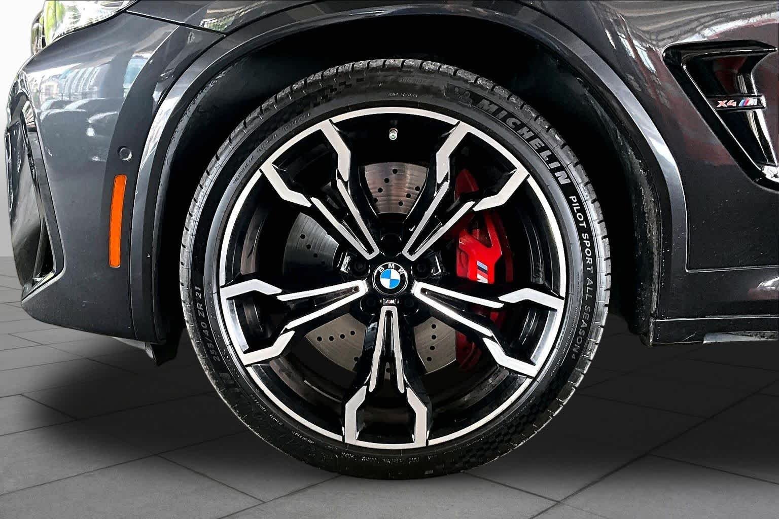 Used 2023 Dark Graphite Metallic BMW  image 10