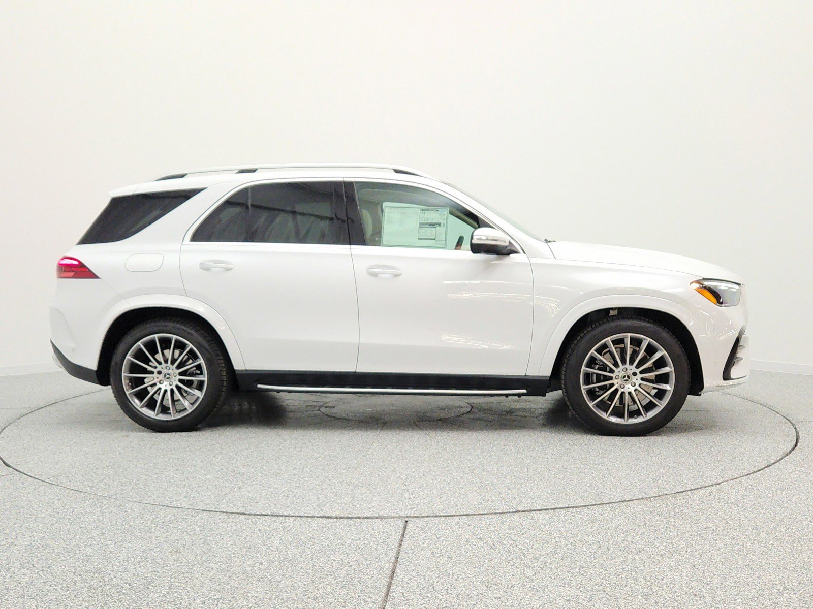 New 2026 MANUFAKTUR Moonlight White Metallic Mercedes-Benz GLE 450 4MATIC® SUV image 33