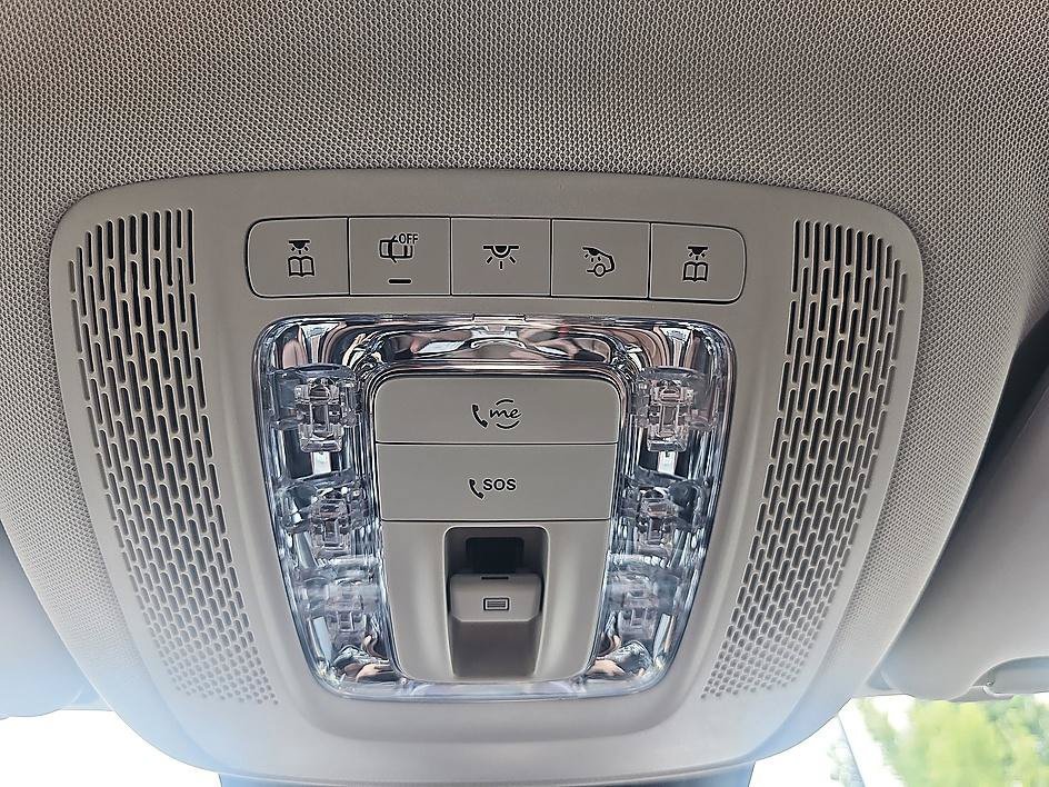 Used 2026 Selenite Gray Metallic Mercedes-Benz GLS 450 image 27