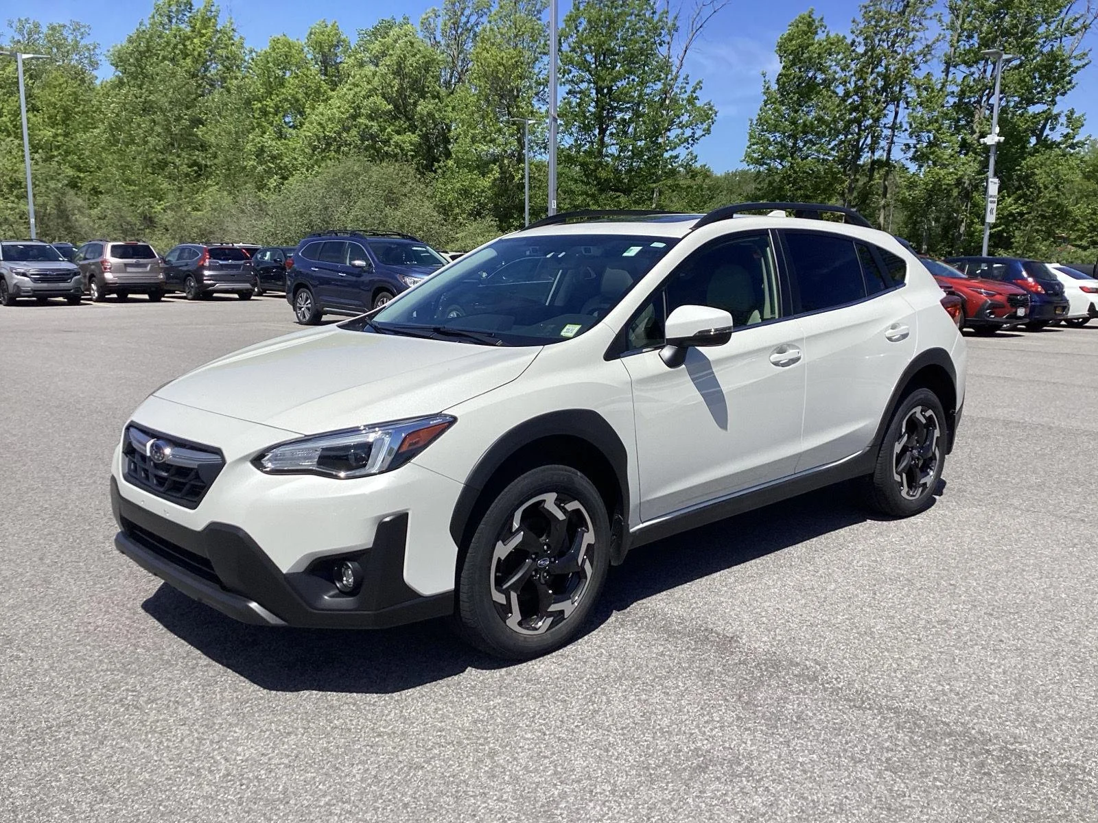Used 2023 Crystal White Pearl Subaru Limited image 3