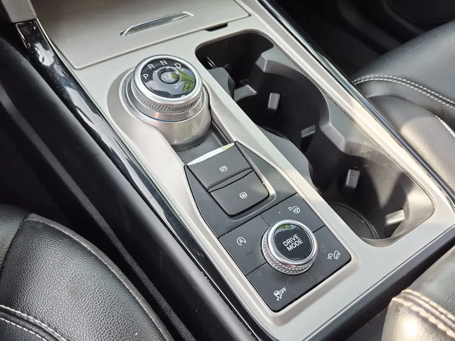Used 2022 Star White Metallic Tri-Coat Ford ST image 15