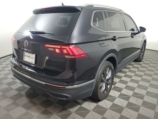 Used 2023 Black Volkswagen 2.0T SE image 6