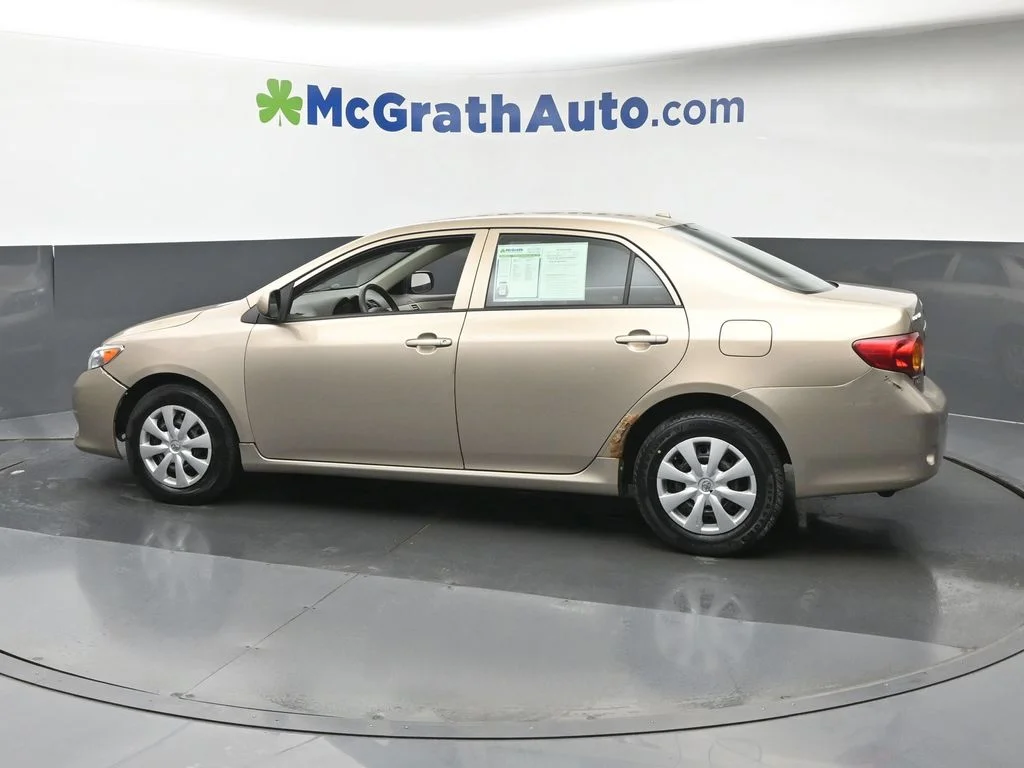 Used 2010  Toyota S image 24