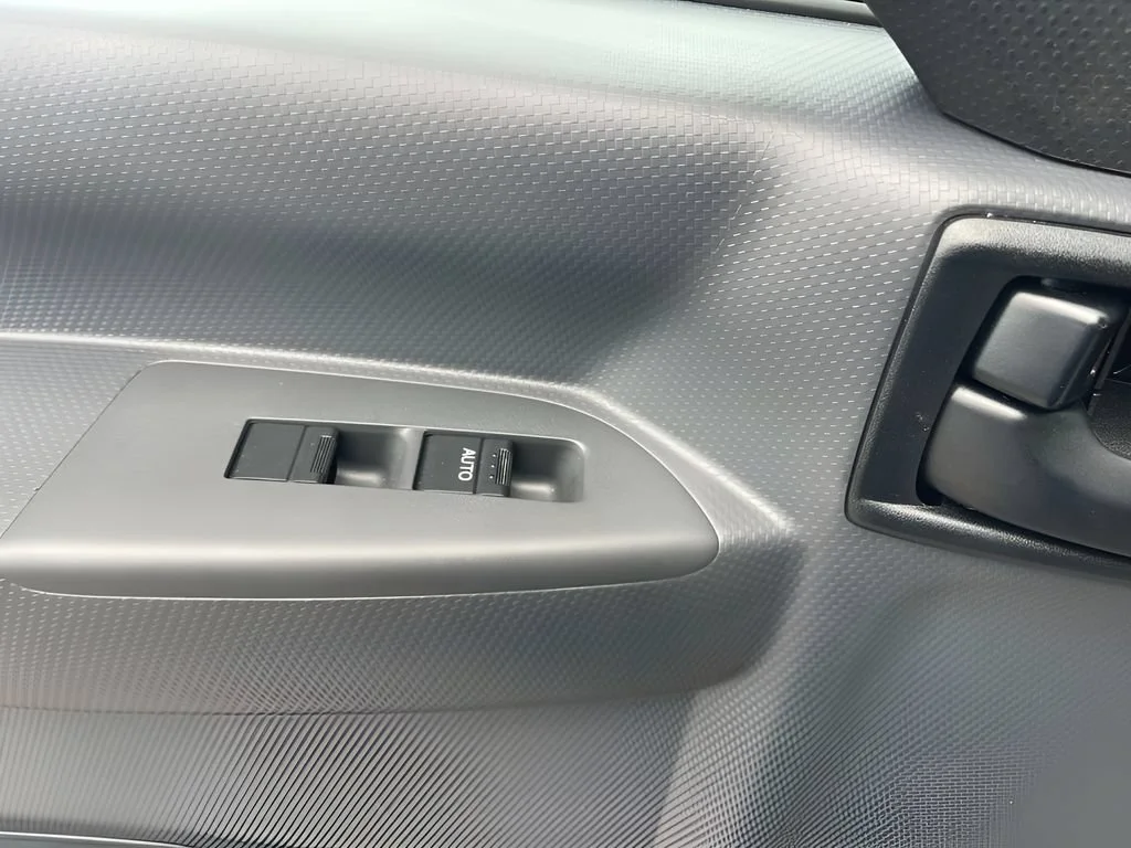 Used 2024 Arc White Chevrolet 1WT image 20
