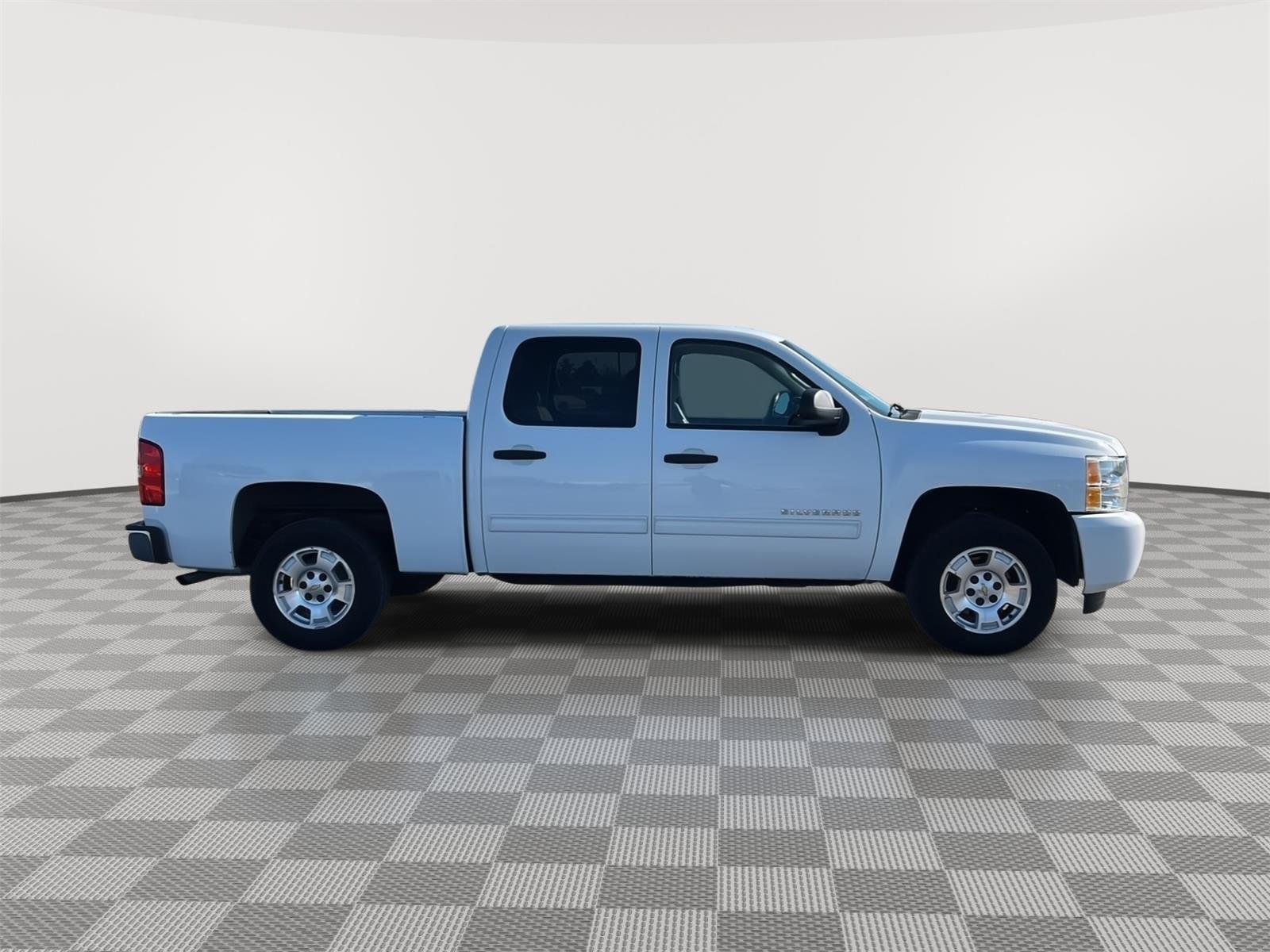 Used 2010 Chevrolet Silverado 1500 LT with VIN 3GCRCSE09AG216218 for sale in Kansas City