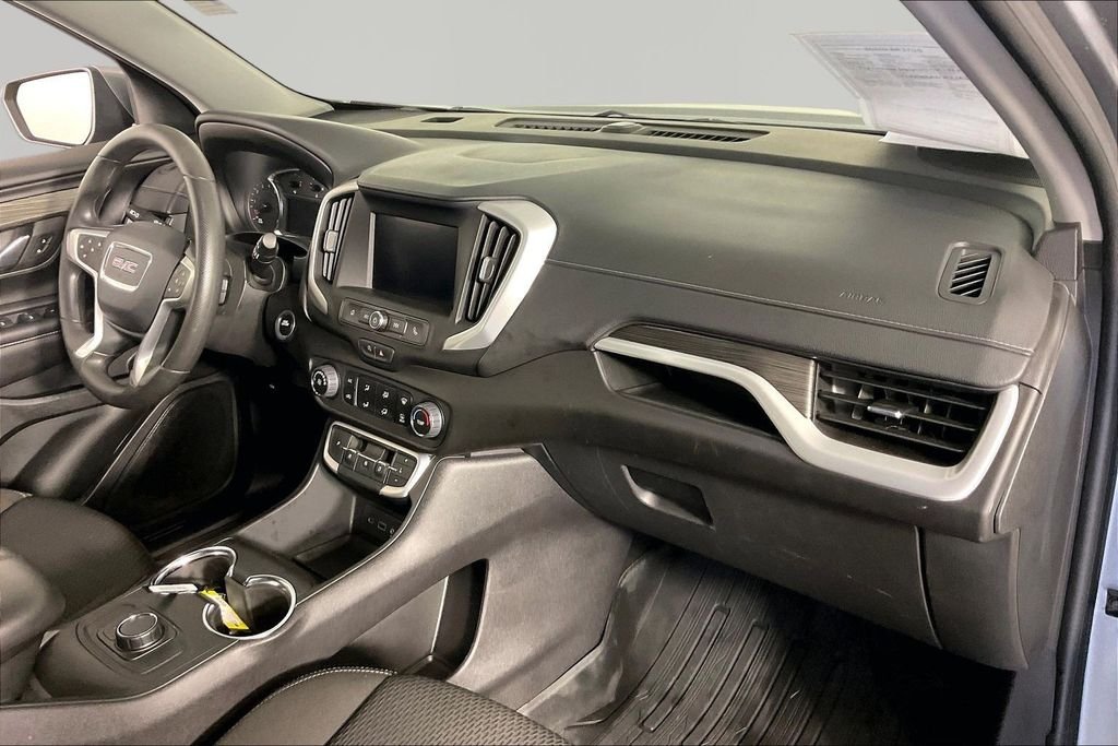 Used 2024 Silver GMC SLE image 23
