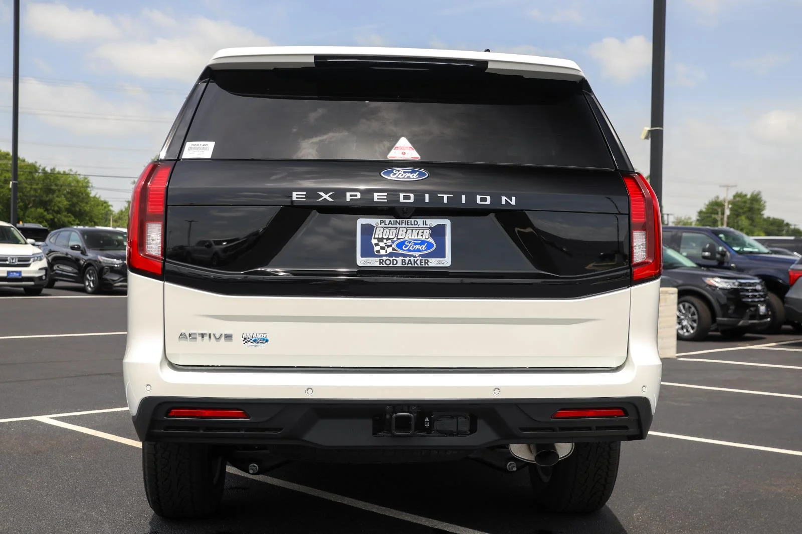 New 2026 Star White Metallic Tri-Coat Ford Active image 9