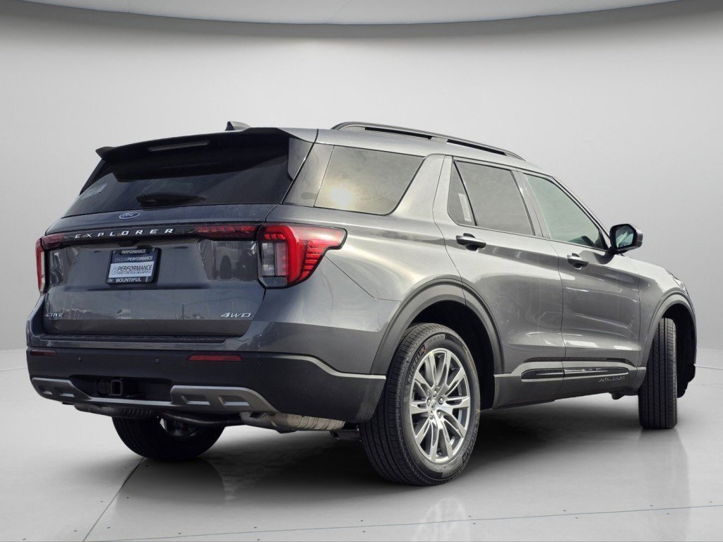 New 2026 Carbonized Gray Ford Active image 23