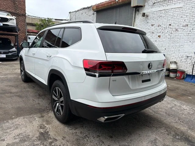 Certified Used 2023  Volkswagen 2.0T SE image 6
