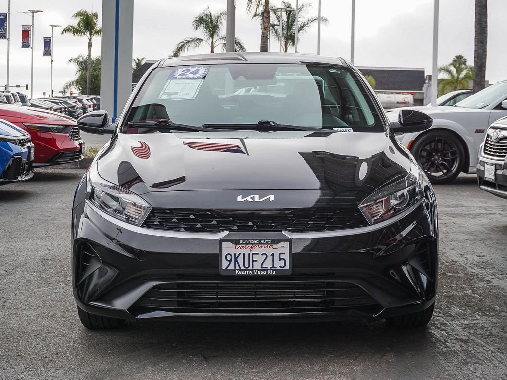Used 2024 Black Kia LXS image 2