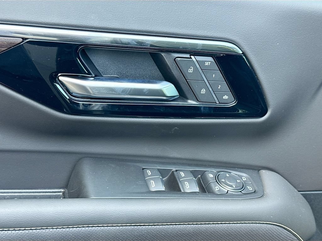 New 2026 Sterling Gray Metallic Chevrolet Premier image 20