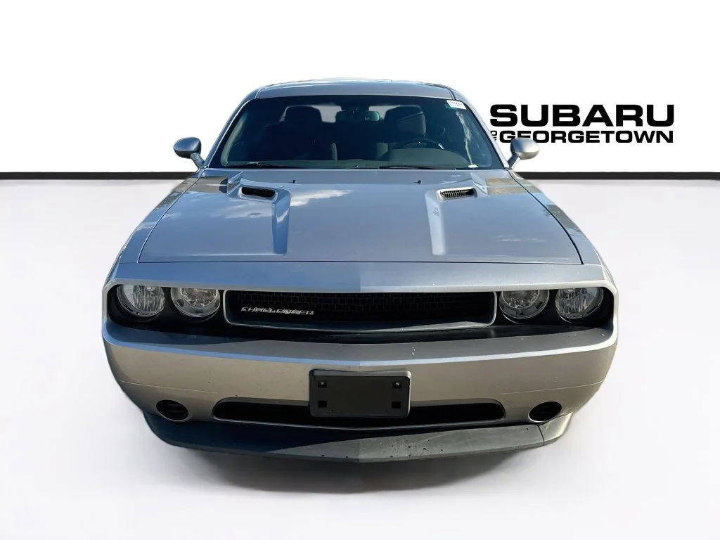Used 2014 Silver Dodge SXT image 2