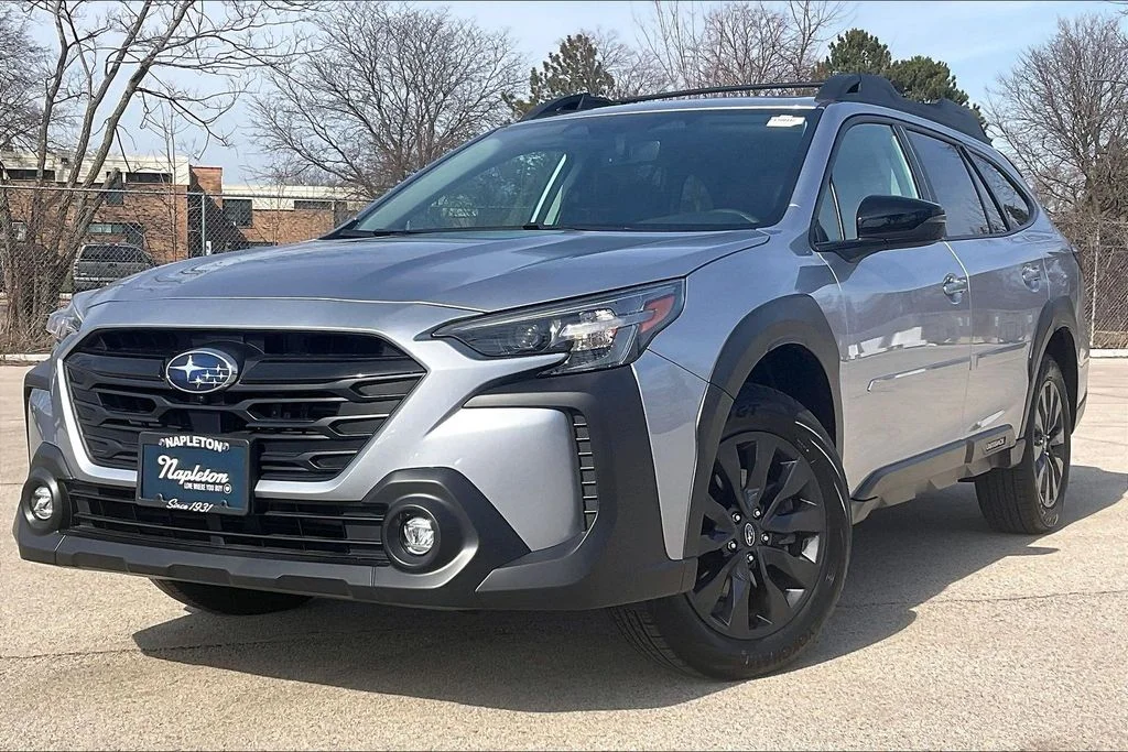 Used 2025 Silver Subaru Onyx Edition XT image 12