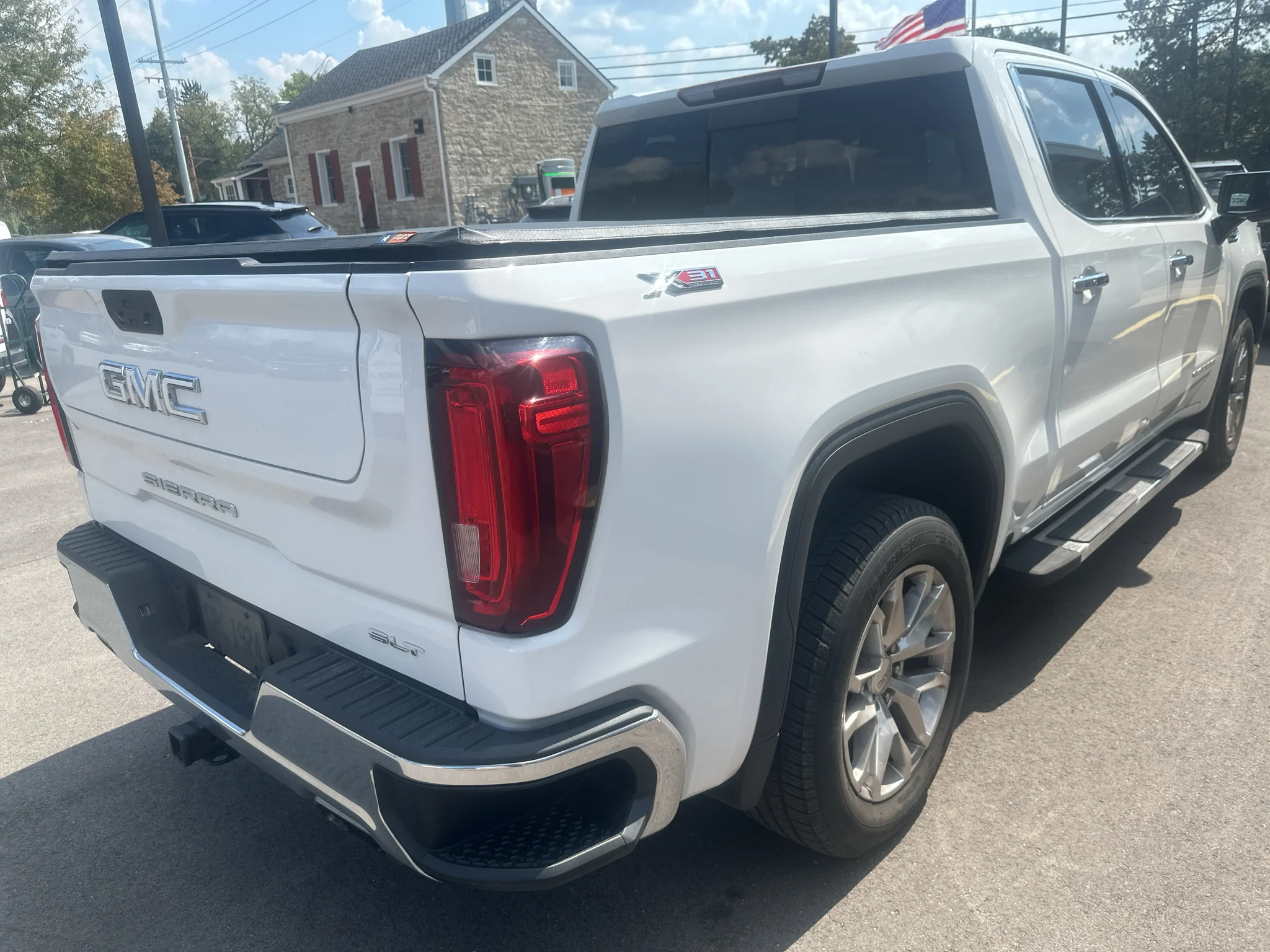 Used 2019 Summit White GMC SLT image 4