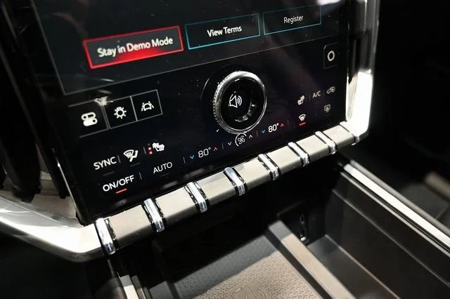 2026 GMC Acadia Elevation - Photo 24