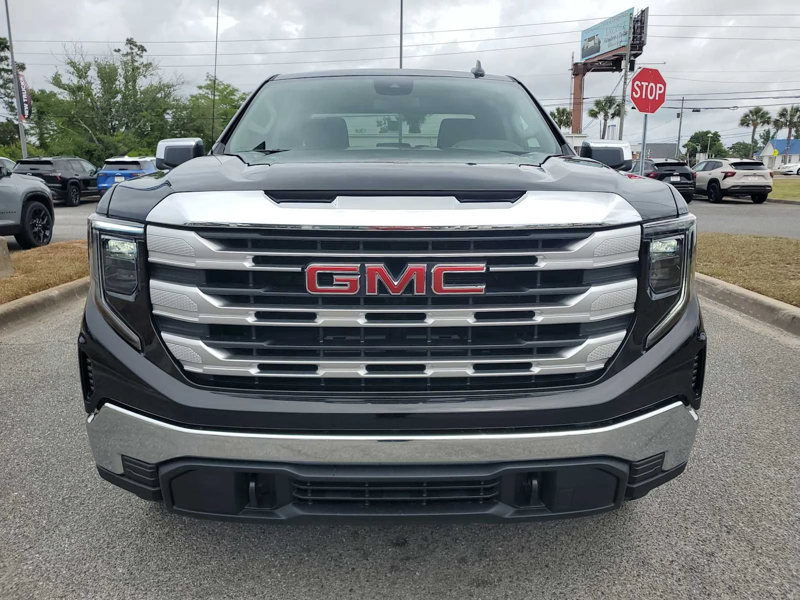 New 2026 Onyx Black GMC SLE image 9