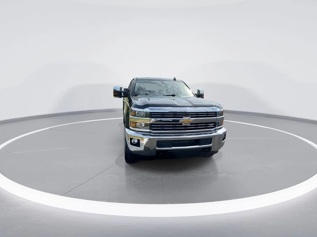 Used 2017 Gray Chevrolet LTZ image 3