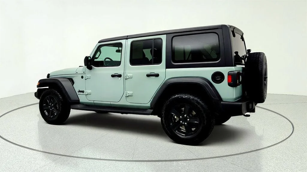Used 2023 Earl Clearcoat Jeep Sport Altitude 4 Door 4x4 w/ Alpine Premium Audio & Trailer-Tow image 7
