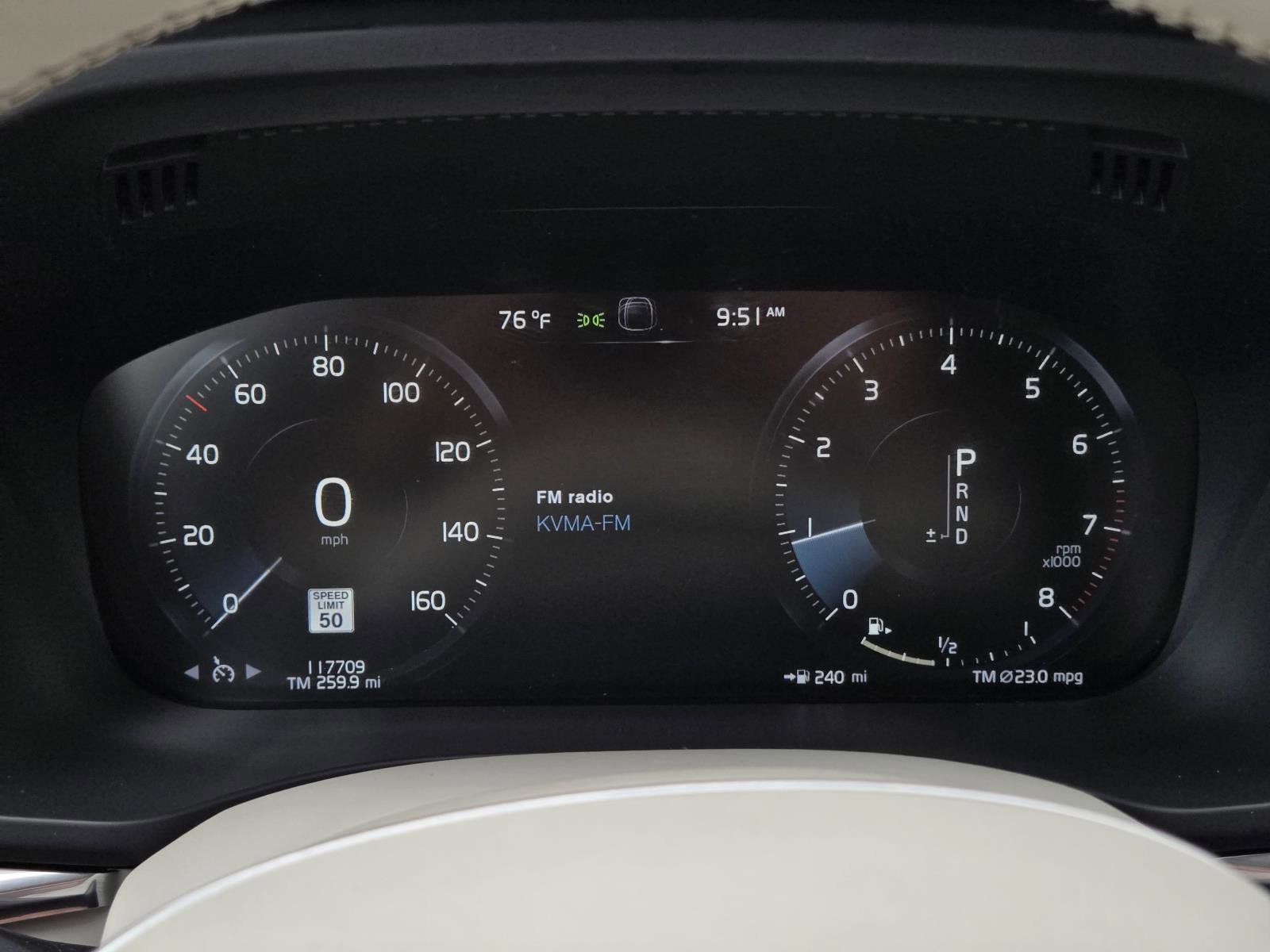 Used 2020 Crystal White Volvo Momentum image 16