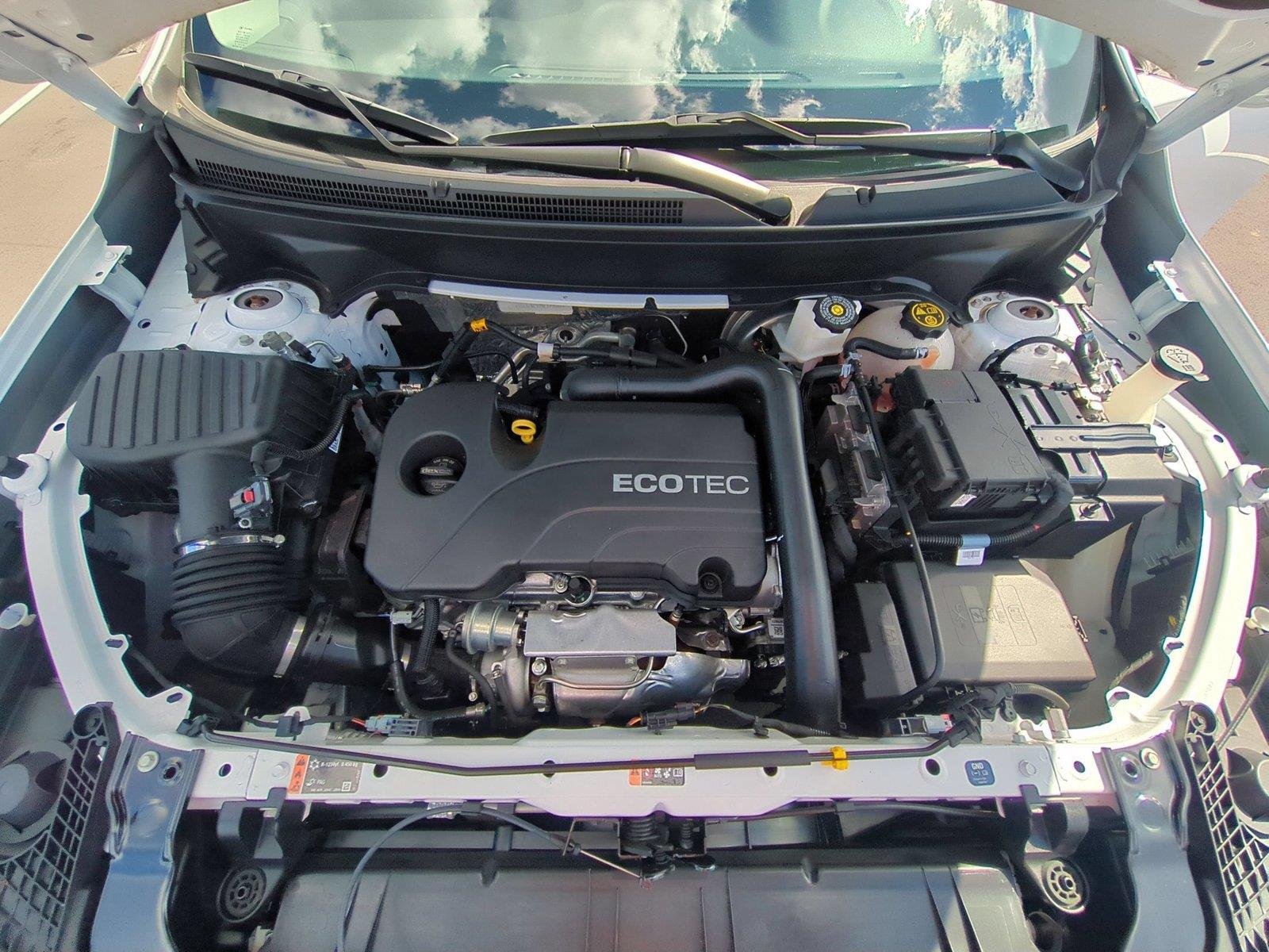 Used 2022 Summit White GMC SLE image 38