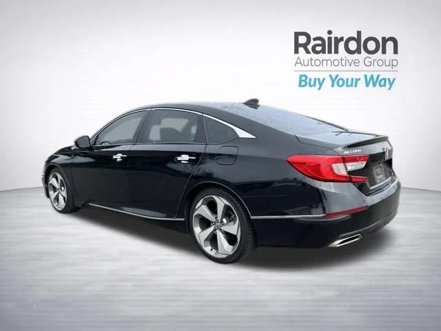 Used 2018 Crystal Black Pearl Honda Touring 1.5T image 5