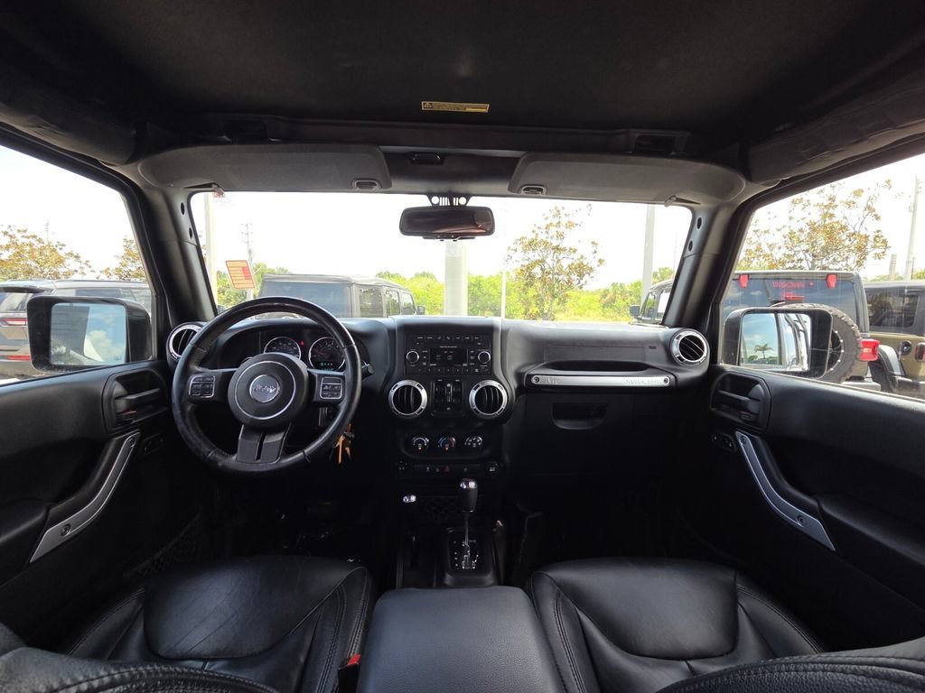 Used 2017 Granite Crystal Metallic Clearcoat Jeep Sahara image 26