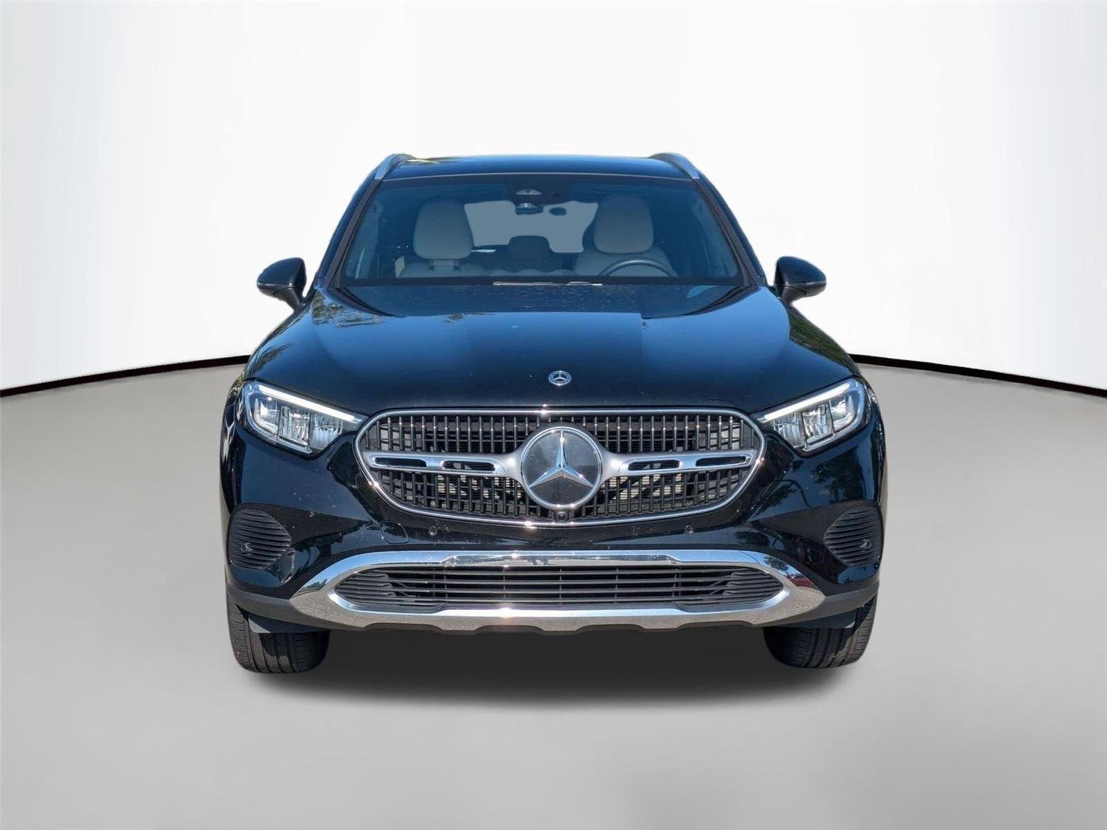 Used 2024 Black Mercedes-Benz GLC 300 image 2