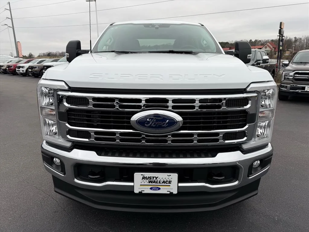 New 2026 Oxford White Ford F-250® XLT image 3