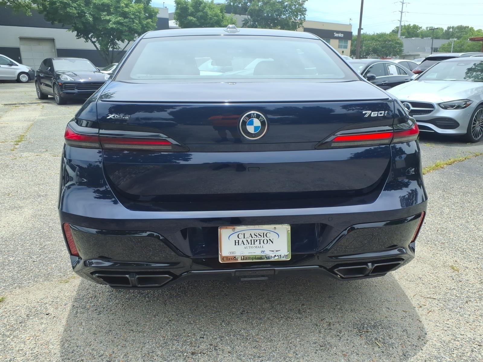Used 2024 Tanzanite Blue II Metallic BMW 760i xDrive image 7