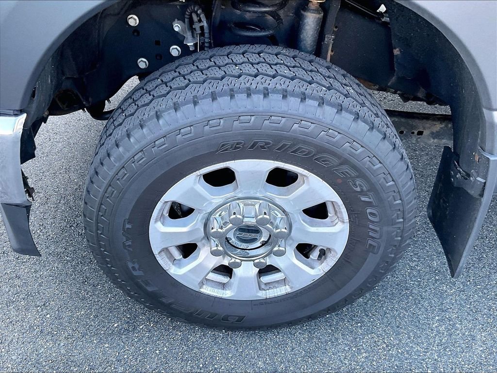 Used 2023 Carbonized Gray Metallic Ford XLT FX4 CrewCab image 7
