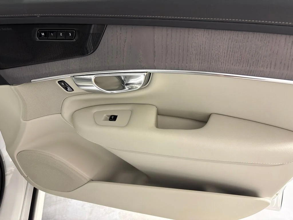 New 2026 Crystal White Volvo Ultra image 14