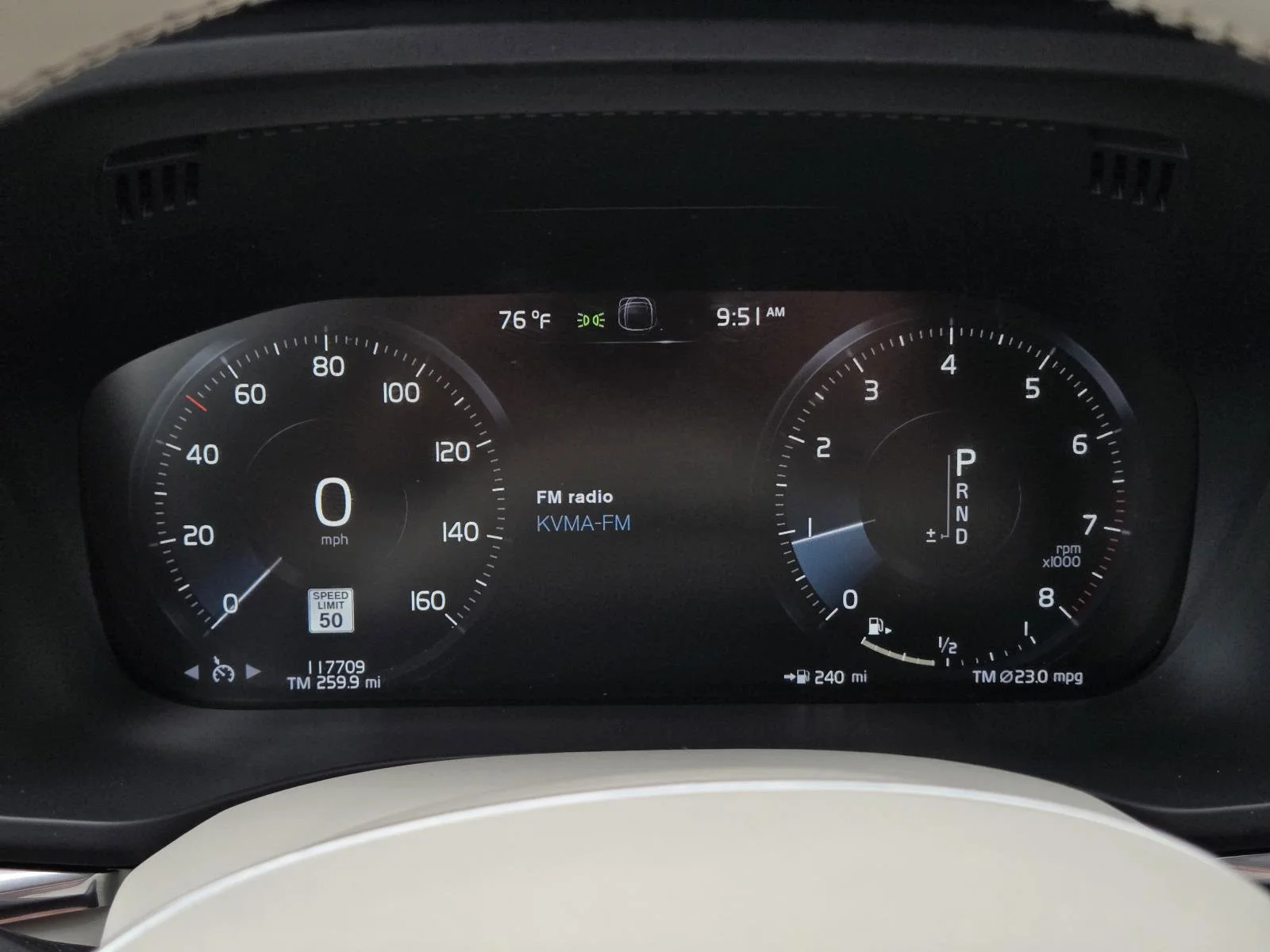 Used 2020 Crystal White Volvo Momentum image 16