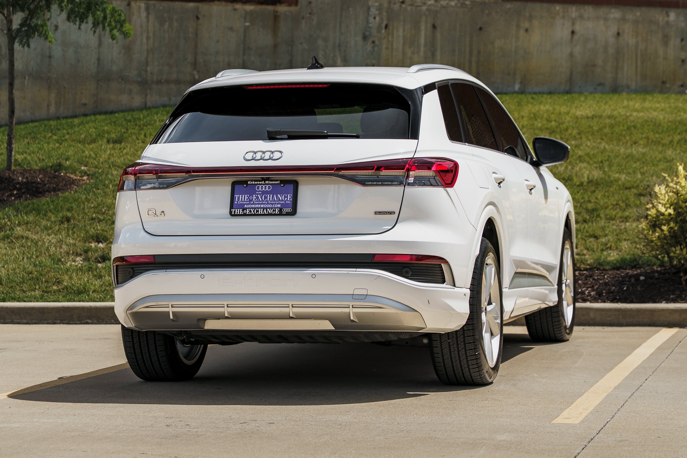 Used 2023 Glacier White Metallic Audi Premium Plus image 4