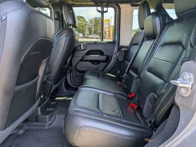 Used 2022 Sting-gray Clea Jeep Unlimited Sahara image 12