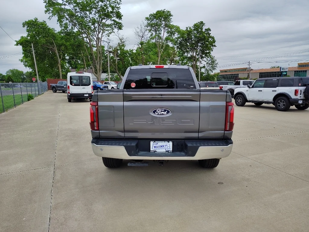 Used 2025 Carbonized Gray Metallic Ford LARIAT image 4