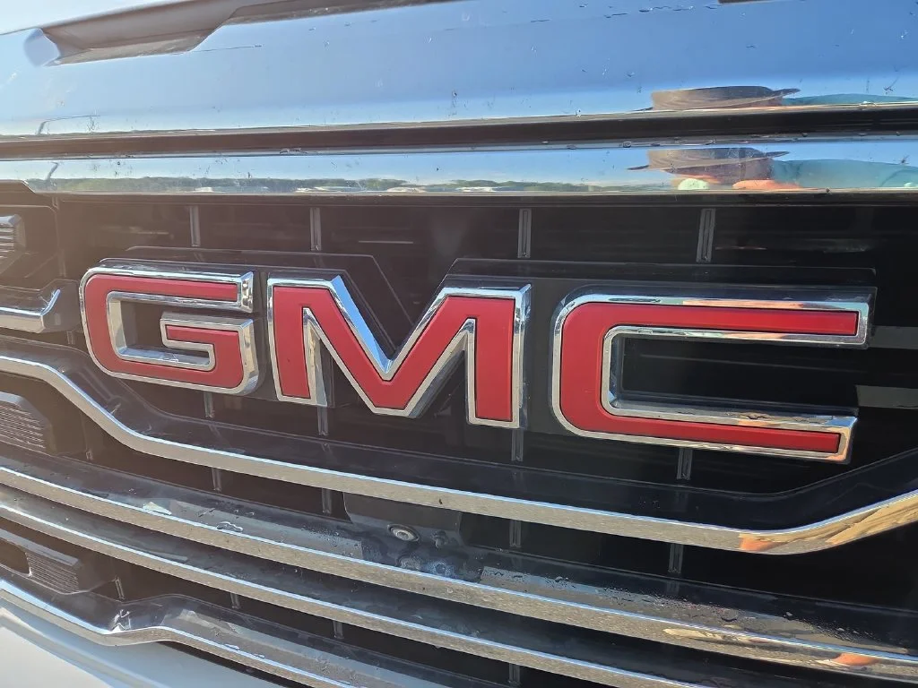 Certified Used 2022 White GMC SLT image 18