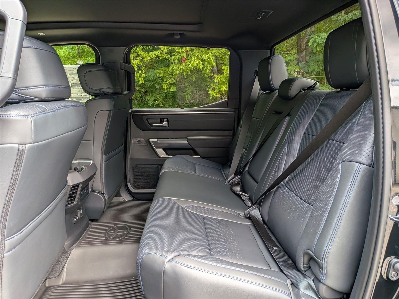 2025 Toyota Tundra Platinum - Photo 29