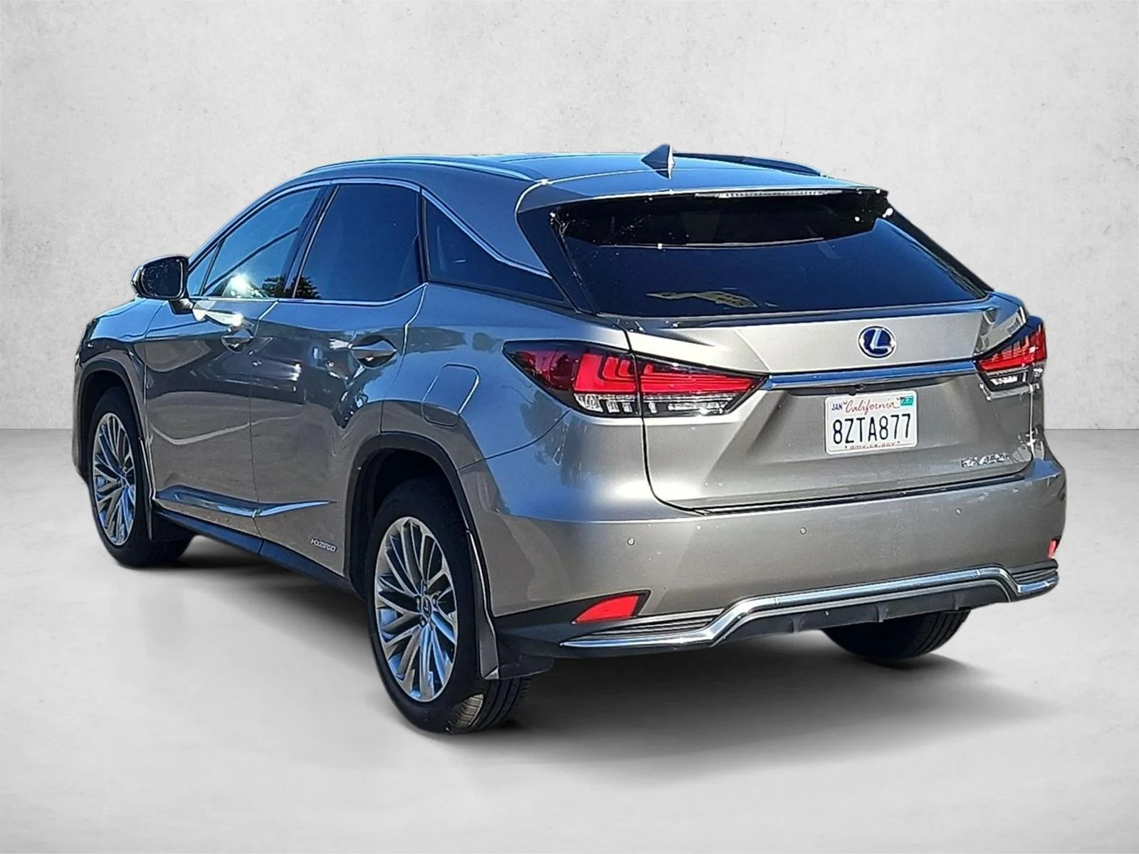 Used 2022 Atomic Silver Lexus RX 450h image 8