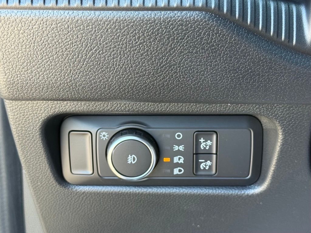 New 2026 Carbonized Gray Metallic Ford XL image 12